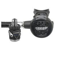 Erogatore Cressi MC9 Compact