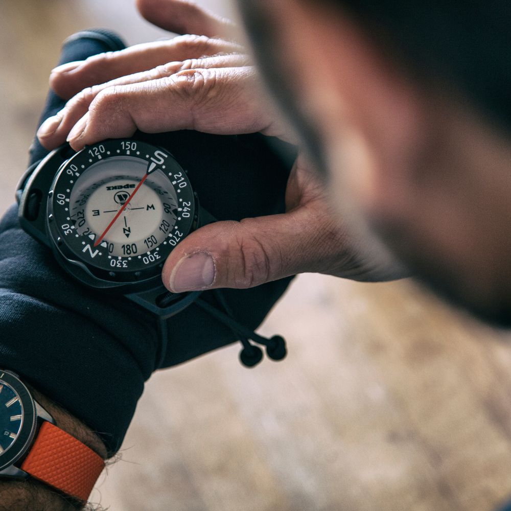 Compass Apeks with Bungee Mount - Image 2